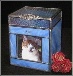 Beveled Top Urn with Picture